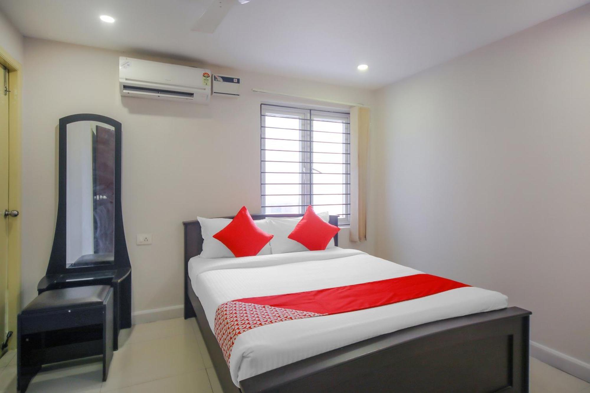 Super Hotel O Pride Hospitality Nungambakkam Chennai Exterior photo